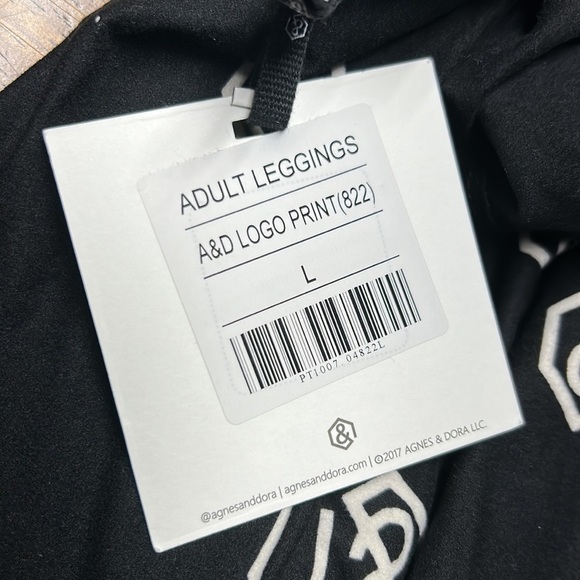 Agnes & Dora leggings black & white soft and comfy stretchy lounge wear nwt - Picture 5 of 6